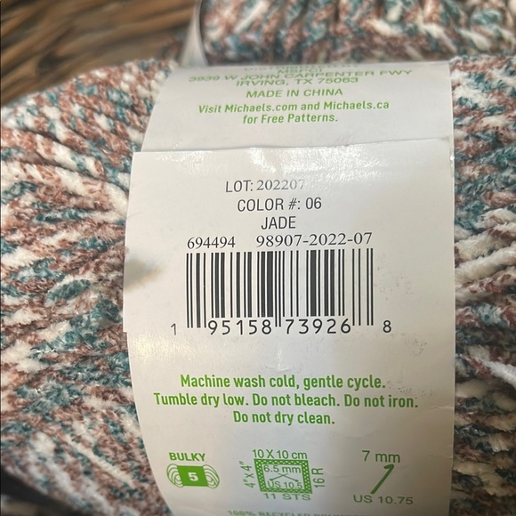 YARN—Loops & Threads 8 skeins - Picture 4 of 4